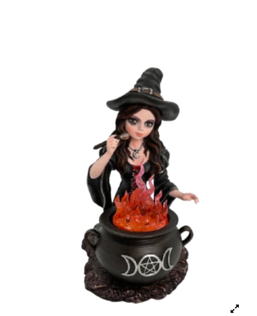 Dolly -Bruja Pritha