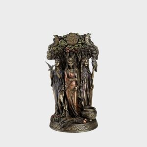 Diosa Triple Celta – Sabiduría, Fuerza y Transformación